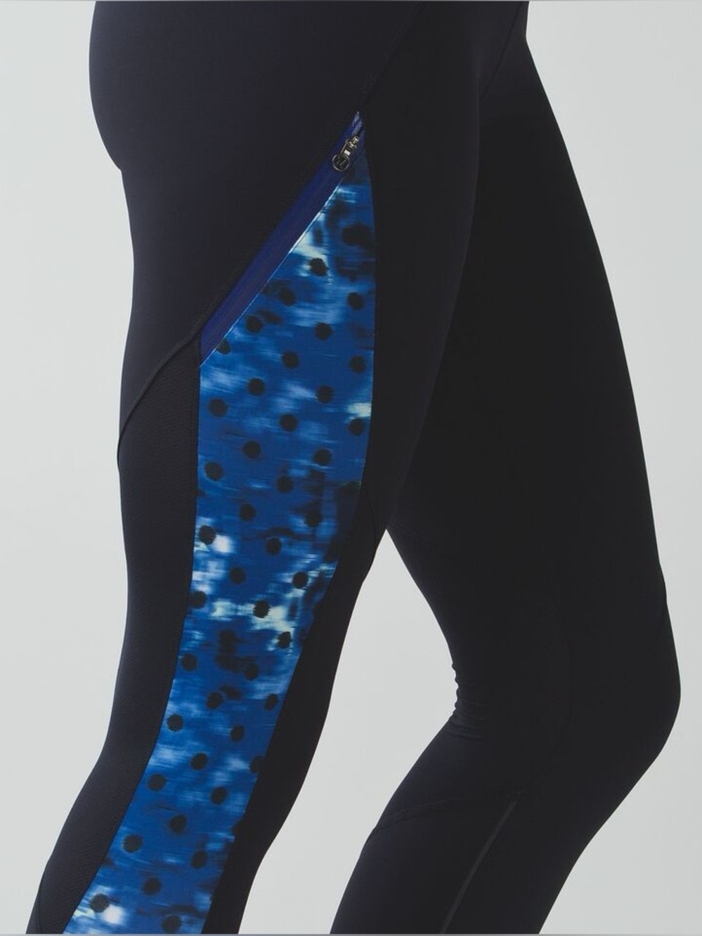 Lululemon Rain-On-Train-On Tight, size 6